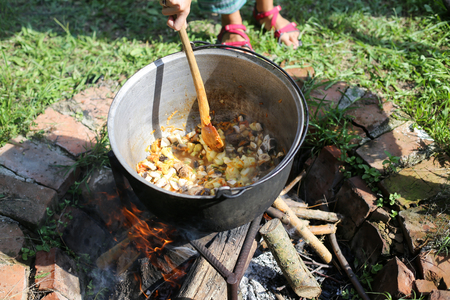 Make-Ahead Dutch Oven Recipes for Rustic Campfire Cooking
