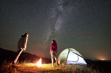 Urban vs. Backcountry Camping: Waste Reduction Strategies for Every Environment